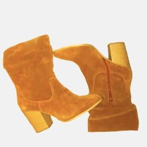 Crown & Ivy Zodiac Boots Size 7 1/2M